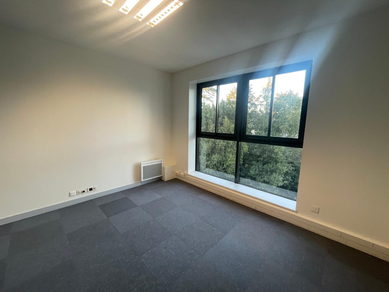 Bureau Nantes 204m² Location bureau Nantes Loire-Atlantique OLBUR2529096 2